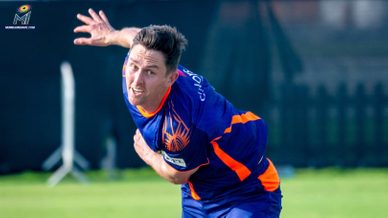 Trent Boult begins training with Team MI